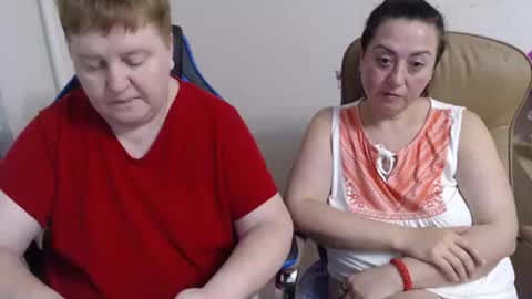 Snapshot of xmollyjanex chatting on 15, 11, 2025 XMollyJaneX online show from 15, 11, 2025