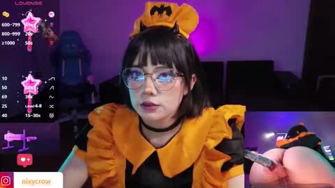 Nixy Crow online show from 16, 10, 2025