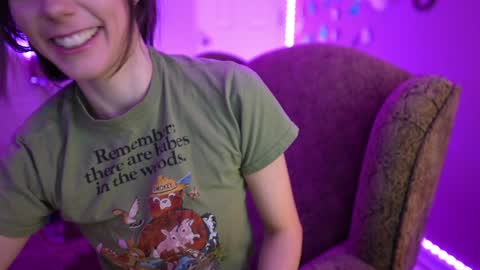 Bella Bondai online show from 5, 1, 2025