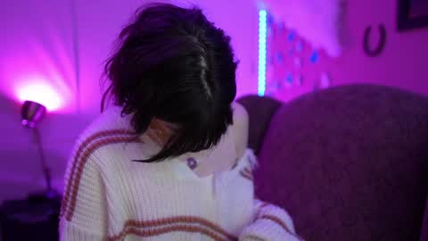 Bella Bondai online show from 18, 1, 2025