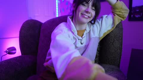 Bella Bondai online show from 21, 1, 2025