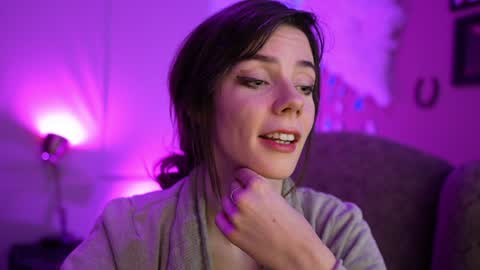 Bella Bondai online show from 30, 1, 2025