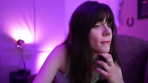 Bella Bondai online show from 5, 2, 2025