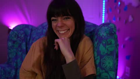 Bella Bondai online show from 4, 3, 2025