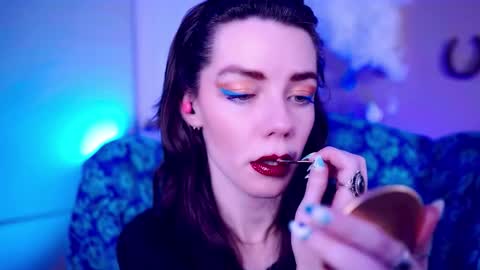 Bella Bondai online show from 24, 10, 2025