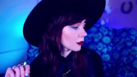 Bella Bondai online show from 27, 10, 2025