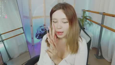 Snapshot of xohanna chatting on 26, 9, 2025 Milana online show from 26, 9, 2025