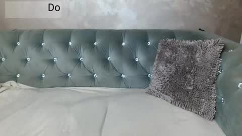 xqueencarox online show from 1, 11, 2025