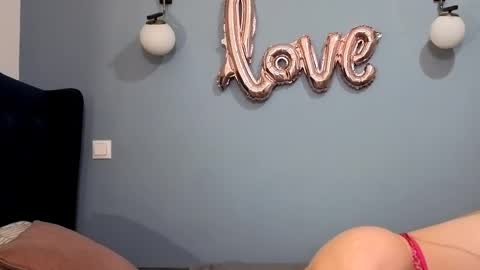 AnnaMaee online show from 7, 3, 2025