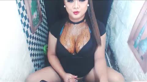 Snapshot of xsexyhugecock chatting on 9, 9, 2025 AYU online show from 9, 9, 2025