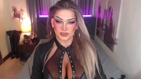 Snapshot of xshadowseductressmitchx chatting on 1, 3, 2025 Cattaleya online show from 1, 3, 2025