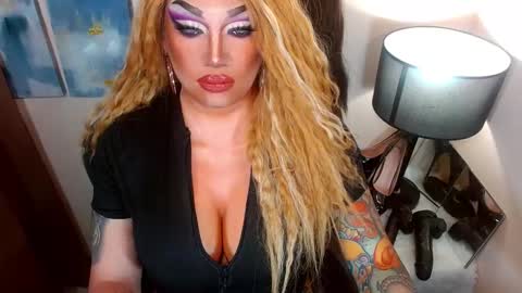 Snapshot of xshadowseductressmitchx chatting on 18, 9, 2025 Cattaleya online show from 18, 9, 2025