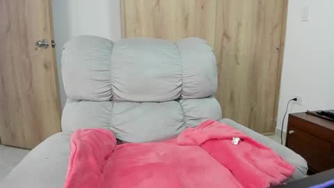 Snapshot of xspecialroomx chatting on 17, 4, 2026 Hellen Sofia instagram hellen5546 online show from 17, 4, 2026