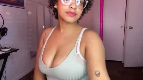 xStarGazingx online show from 11, 10, 2025