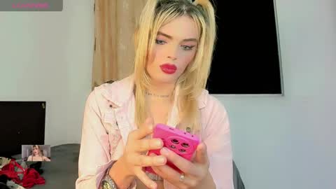Snapshot of xthesexyboyx chatting on 2, 6, 2026 Femboy Exotic online show from 2, 6, 2026