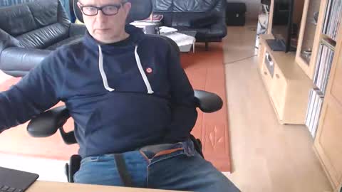 xtommix69 online show from 3, 2, 2026