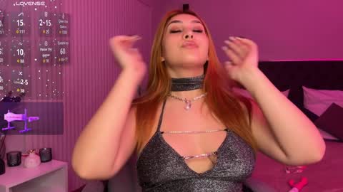 Snapshot of xtrahotx chatting on 8, 2, 2025 Milana online show from 8, 2, 2025