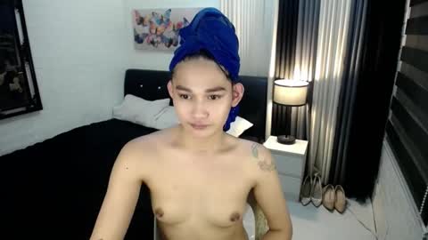 xtspetitehugecock online show from 22, 12, 2025