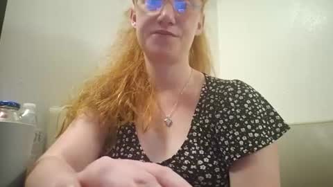 Snapshot of xxmariebliss chatting on 7, 7, 2026 xxmariebliss online show from 7, 7, 2026