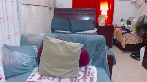Snapshot of xxmiranda_greyxx chatting on 25, 12, 2024 sexyyanna4u online show from 25, 12, 2024
