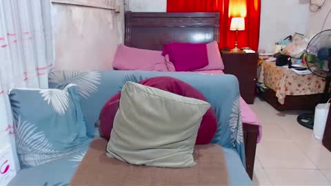 Snapshot of xxmiranda_greyxx chatting on 2, 3, 2025 sexyyanna4u online show from 2, 3, 2025