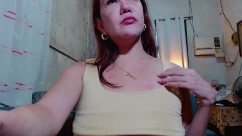 Snapshot of xxmiranda_greyxx chatting on 8, 9, 2025 sexyyanna4u online show from 8, 9, 2025
