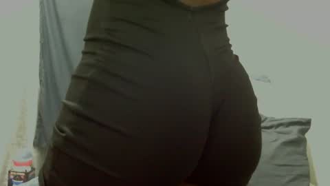 Snapshot of xxsexytalia28 chatting on 10, 2, 2025 xxsexytalia28 online show from 10, 2, 2025
