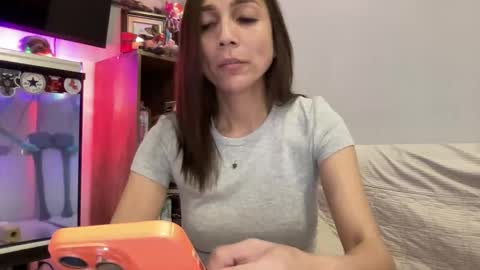 kisses online show from 15, 12, 2025