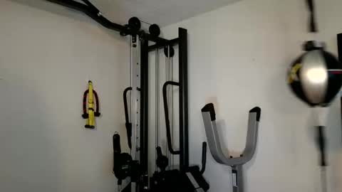 Frost online show from 2, 1, 2025