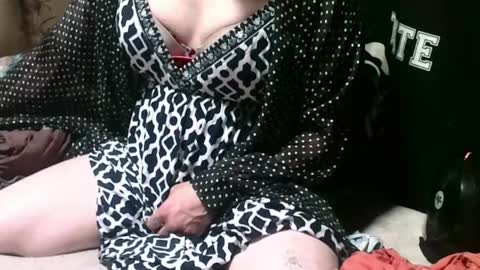 Snapshot of xxxgarterfreekxx chatting on 15, 4, 2026 Silky Lingerie grrl online show from 15, 4, 2026
