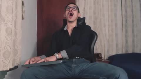 Snapshot of xxxhome_alonexxx chatting on 12, 10, 2025 Kev online show from 12, 10, 2025