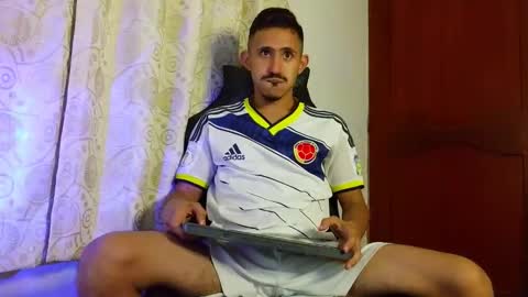 Snapshot of xxxhome_alonexxx chatting on 20, 4, 2026 Kev online show from 20, 4, 2026