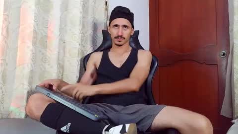 Snapshot of xxxhome_alonexxx chatting on 24, 4, 2026 Kev online show from 24, 4, 2026