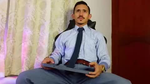 Snapshot of xxxhome_alonexxx chatting on 5, 5, 2026 Kev online show from 5, 5, 2026