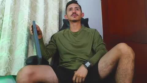 Snapshot of xxxhome_alonexxx chatting on 19, 6, 2026 Kev online show from 19, 6, 2026