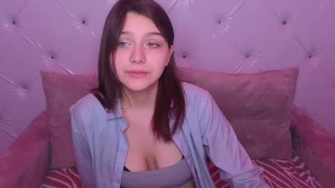 Snapshot of xxxnaughtyfoxxx chatting on 7, 5, 2026 foxy online show from 7, 5, 2026