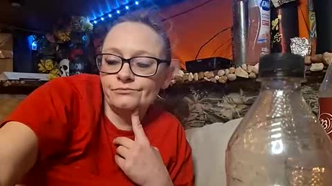 Snapshot of xxxqueenmandydickenz chatting on 1, 2, 2026 XXXQueenMandyDickenz online show from 1, 2, 2026