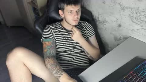 Snapshot of xxxrussel chatting on 8, 9, 2025 xxxrussel online show from 8, 9, 2025
