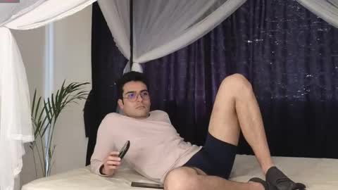 July and Fer online show from 2, 3, 2026