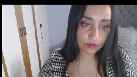 Snapshot of xxxvenus888 chatting on 17, 2, 2025 Lunhaa online show from 17, 2, 2025