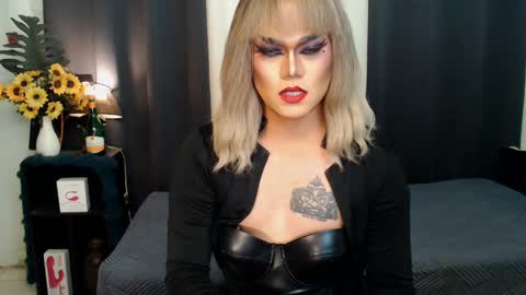 QueenMarina online show from 24, 12, 2024