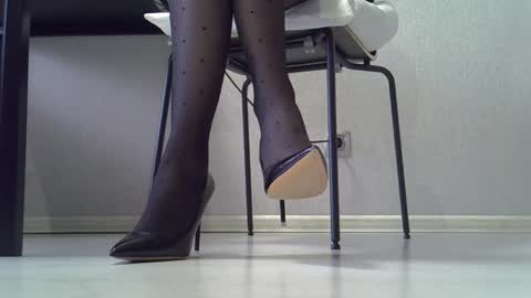 Dina online show from 9, 4, 2026