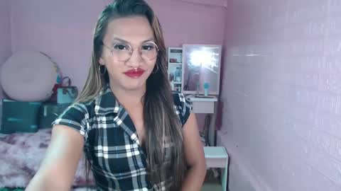 lorien gosper online show from 8, 3, 2025