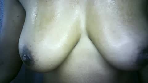Snapshot of yanalove639843 chatting on 21, 4, 2026 yanalove online show from 21, 4, 2026