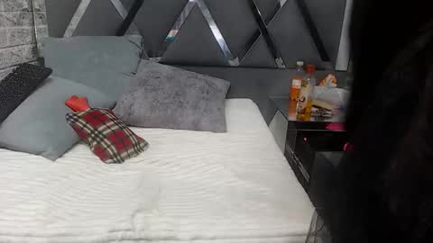 yanetrose online show from 15, 12, 2025