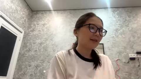 Chloe online show from 10, 6, 2026