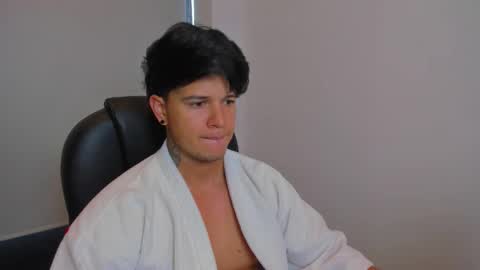 Snapshot of yanka_max1 chatting on 2, 12, 2025 new here online show from 2, 12, 2025