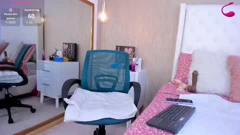 Yara Bliss  online show from 17, 9, 2025