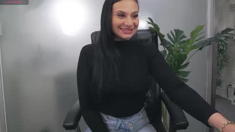 Snapshot of yaraxcox chatting on 28, 4, 2026 Yara online show from 28, 4, 2026