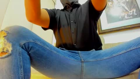 yasir_cock25cm online show from 9, 6, 2026